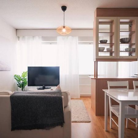 Ihana Huoneisto Aivan Keskustan Tuntumassa Turku Exterior foto