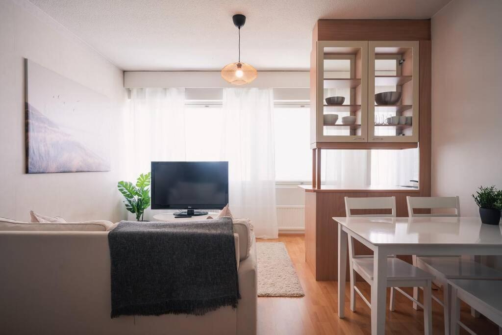 Ihana Huoneisto Aivan Keskustan Tuntumassa Turku Exterior foto